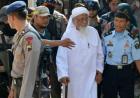 Keluarga Meminta kepada Pemerintah Untuk Memembaskan Ust Basyir Di karenakan Kondisi nya Yang Sudah Tua dan Sakit-Sakitan.